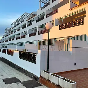 https://victoria-court-2.tenerifehoteles.net